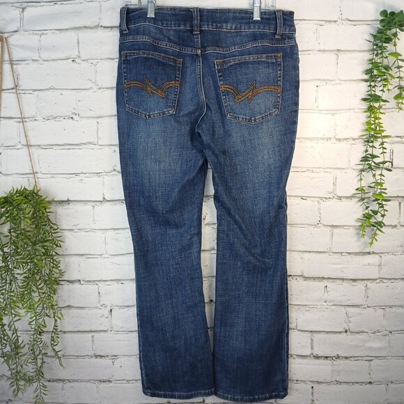 WOMENS WRANGLER BOOT CUT JEAN, SIZE 11 X 30, GREAT CONDITION, CLASSIC JEANS - Picture 8 of 10